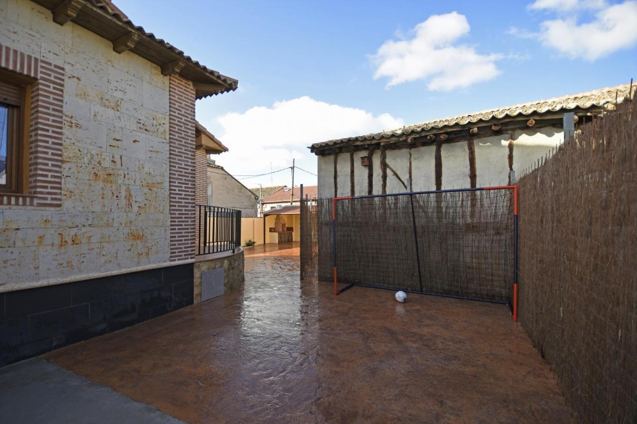 Los Alisos Segovia كوكا المظهر الخارجي الصورة